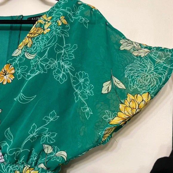 Gorgeous AUW Green Dress - Picture 9 of 10